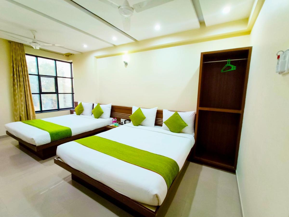 Hotel Sai Srushti By Neem Square Shirdi Zewnętrze zdjęcie