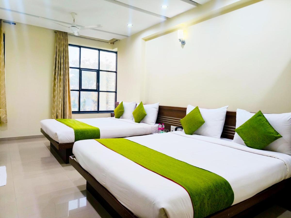 Hotel Sai Srushti By Neem Square Shirdi Zewnętrze zdjęcie