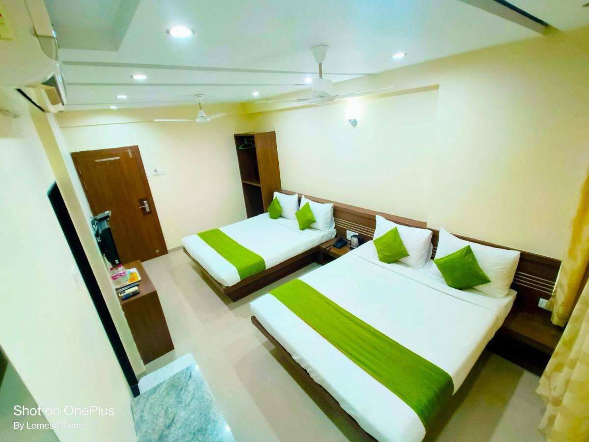 Hotel Sai Srushti By Neem Square Shirdi Zewnętrze zdjęcie