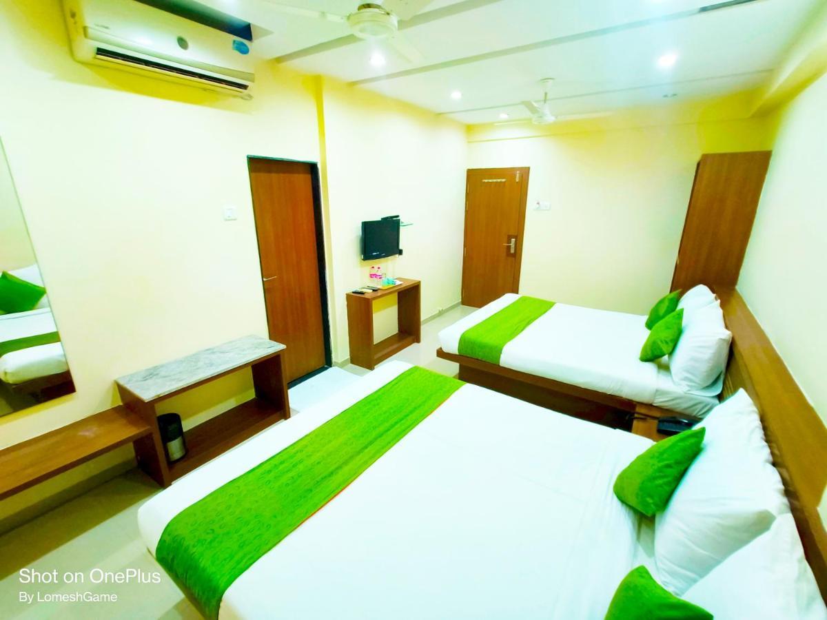 Hotel Sai Srushti By Neem Square Shirdi Zewnętrze zdjęcie