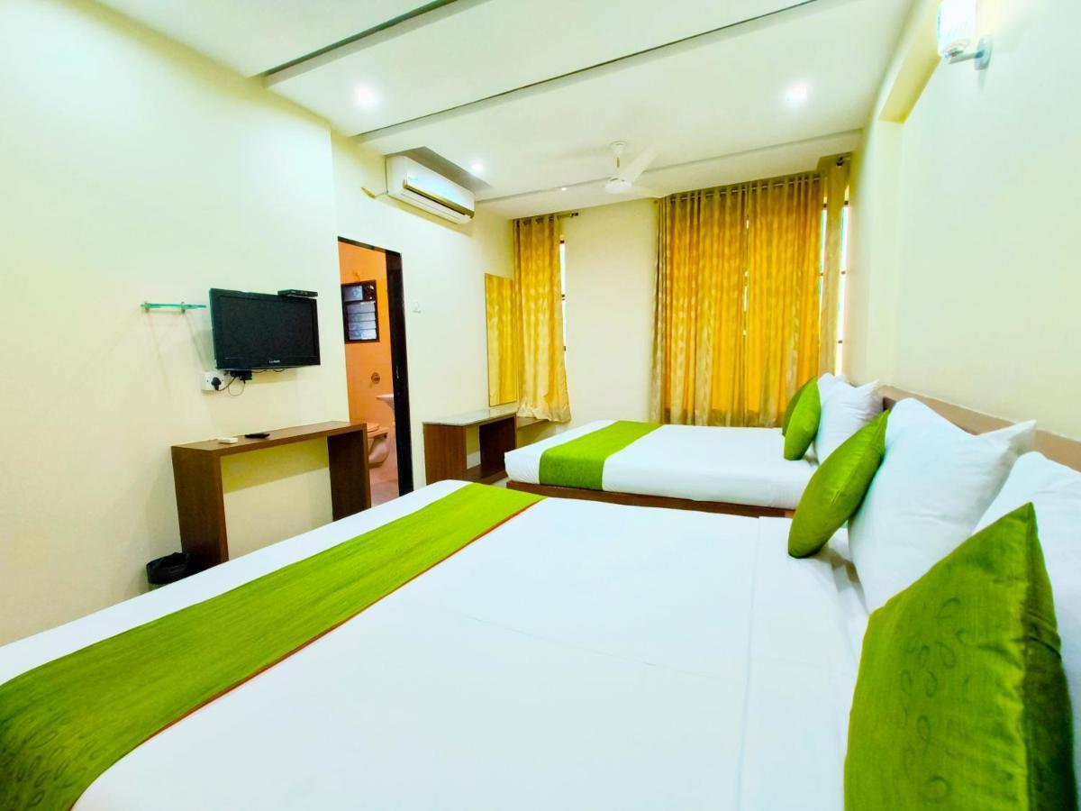 Hotel Sai Srushti By Neem Square Shirdi Zewnętrze zdjęcie