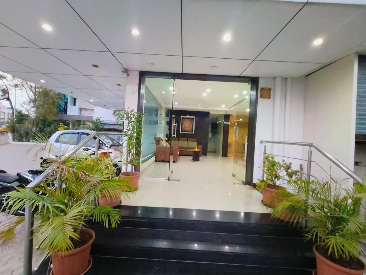 Hotel Sai Srushti By Neem Square Shirdi Zewnętrze zdjęcie